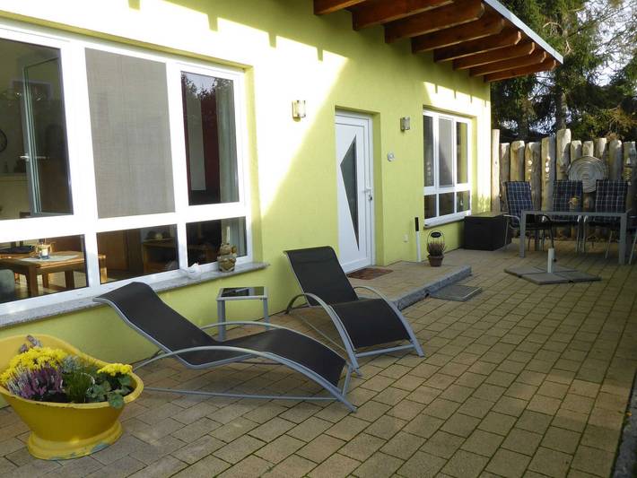 Bungalow für 2 Personen, mit Terrasse und Garten in Zempin