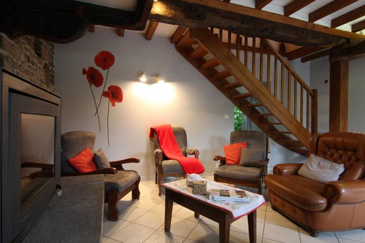 Charming Gite w/ Parking & Garden 1.5km from Le Grand-Celland in Le Grand-Celland, Avranches region