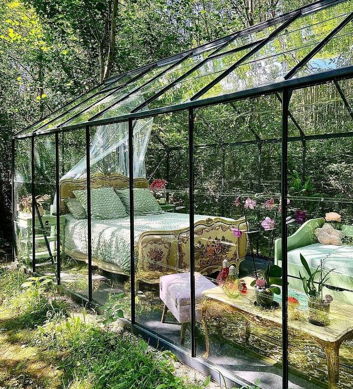 Gîte pour 2 personnes, avec terrasse ainsi que vue et jardin dans Montagut