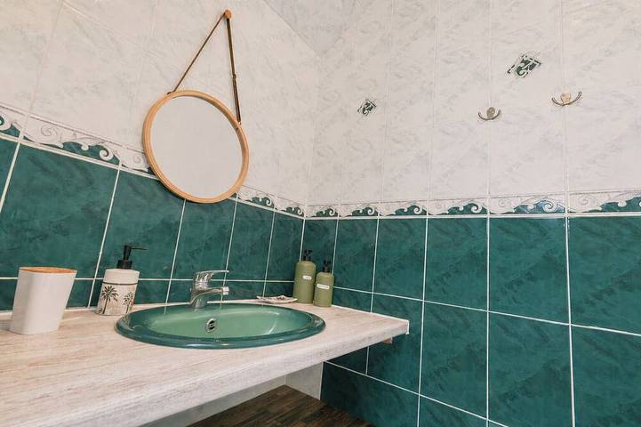 Location de vacances pour 4 personnes, avec jardin ainsi que terrasse et piscine dans Airan - 4