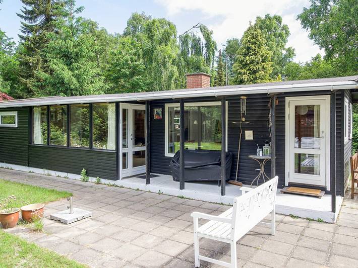 Ferieudlejning for 6 personer, med terrasse, børnevenlig i Nykøbing Sjælland
