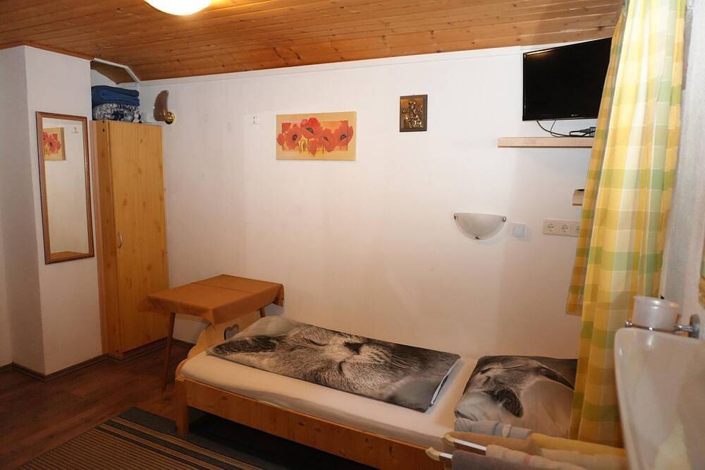 Wohnung in Hippach mit Bergblick in Tuxer Alpen, Hippach