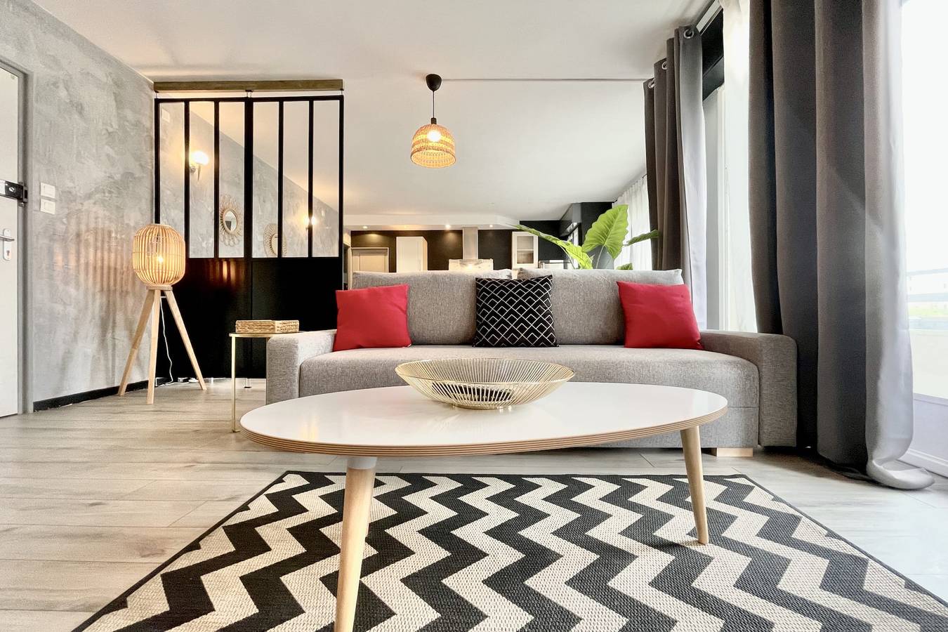 Ganze Wohnung, Ferienwohnung für 6 Personen mit Balkon in Grenoble, Isère