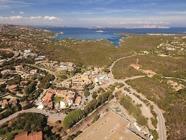 Apartamento entero, Apt. Cervo Marina Sa, mit Eigentumswohnungen und Schwimmbad in Liscia di Vacca, Arzachena