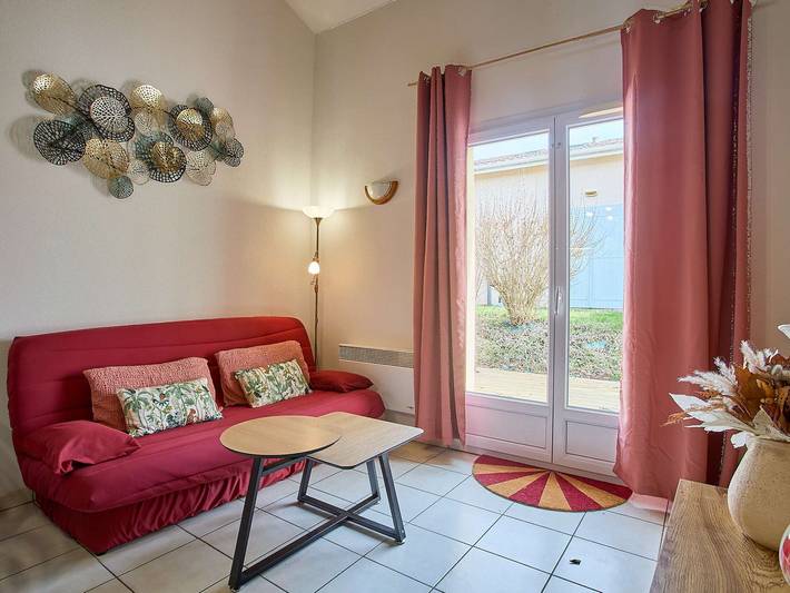 Appartement entier, T2 Barbotan-les-Thermes avec Jardin Privatif in Cazaubon, Gers