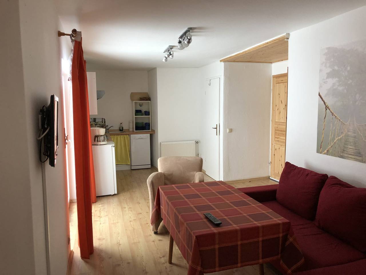 Ganze Ferienwohnung, Haus Stadtflucht - Ferienwohnung 2 in Saalfelder Höhe, Saalfeld/Saale