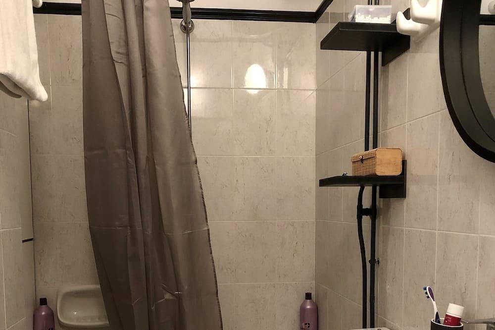 Industrial Design Bungalow – 2 min to Center, Wifi in Lesbos