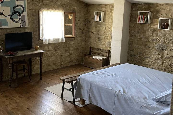 Gîte pour 8 personnes, avec jardin et piscine à Arpaillargues-et-Aureillac - 3