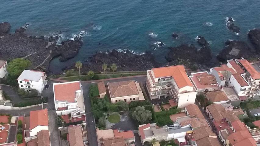 Appartamento per 10 persone, con Balcone/Terrazza e Giardino a Stazzo