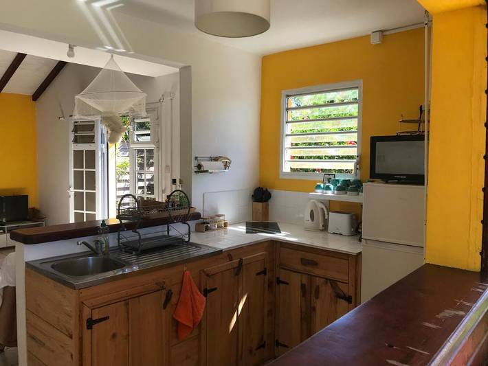 Location de vacances pour 4 personnes, avec piscine ainsi que jardin et jacuzzi à Terre-de-Bas - 2