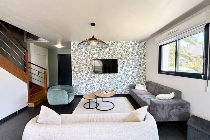 Gîte pour 8 personnes, avec terrasse et jardin à Kervignac - 4