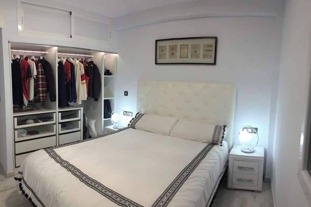 Appartement entier, Plage de première ligne à Cadix. Entièrement rénové en janvier 2017, tout neuf in Playa La Victoria, Cadix