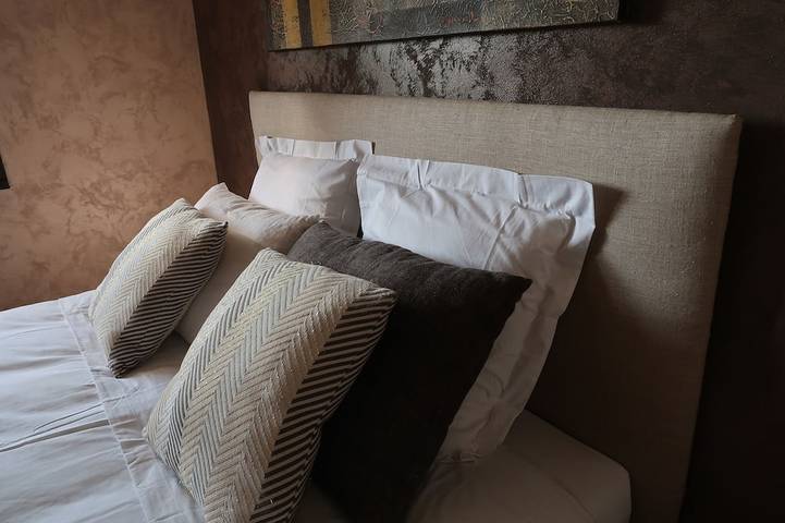 Location de vacances pour 2 personnes, avec piscine et terrasse ainsi que jacuzzi et jardin à Sainte-Anastasie - 4