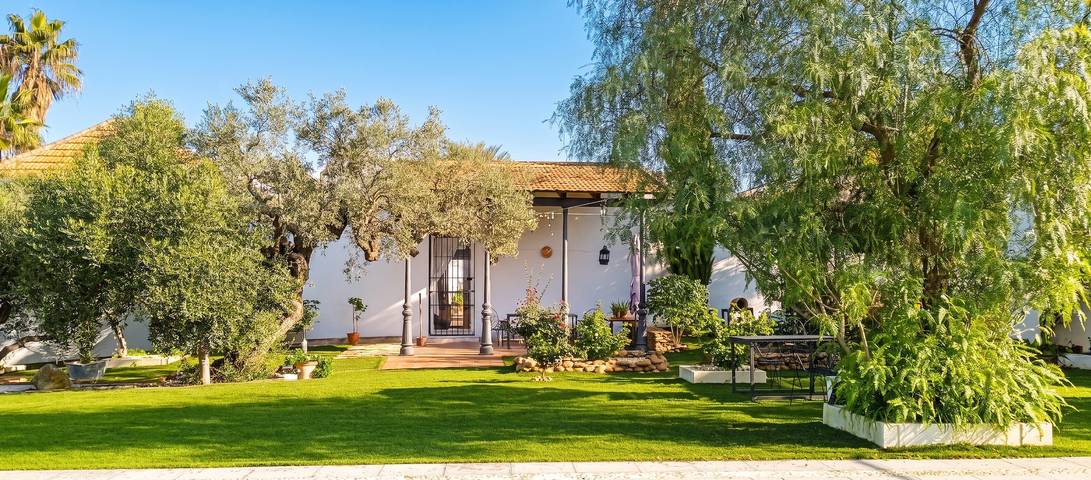 Casa encantadora en La Campana con vistas a la montaña in La Campana, Provincia de Sevilla