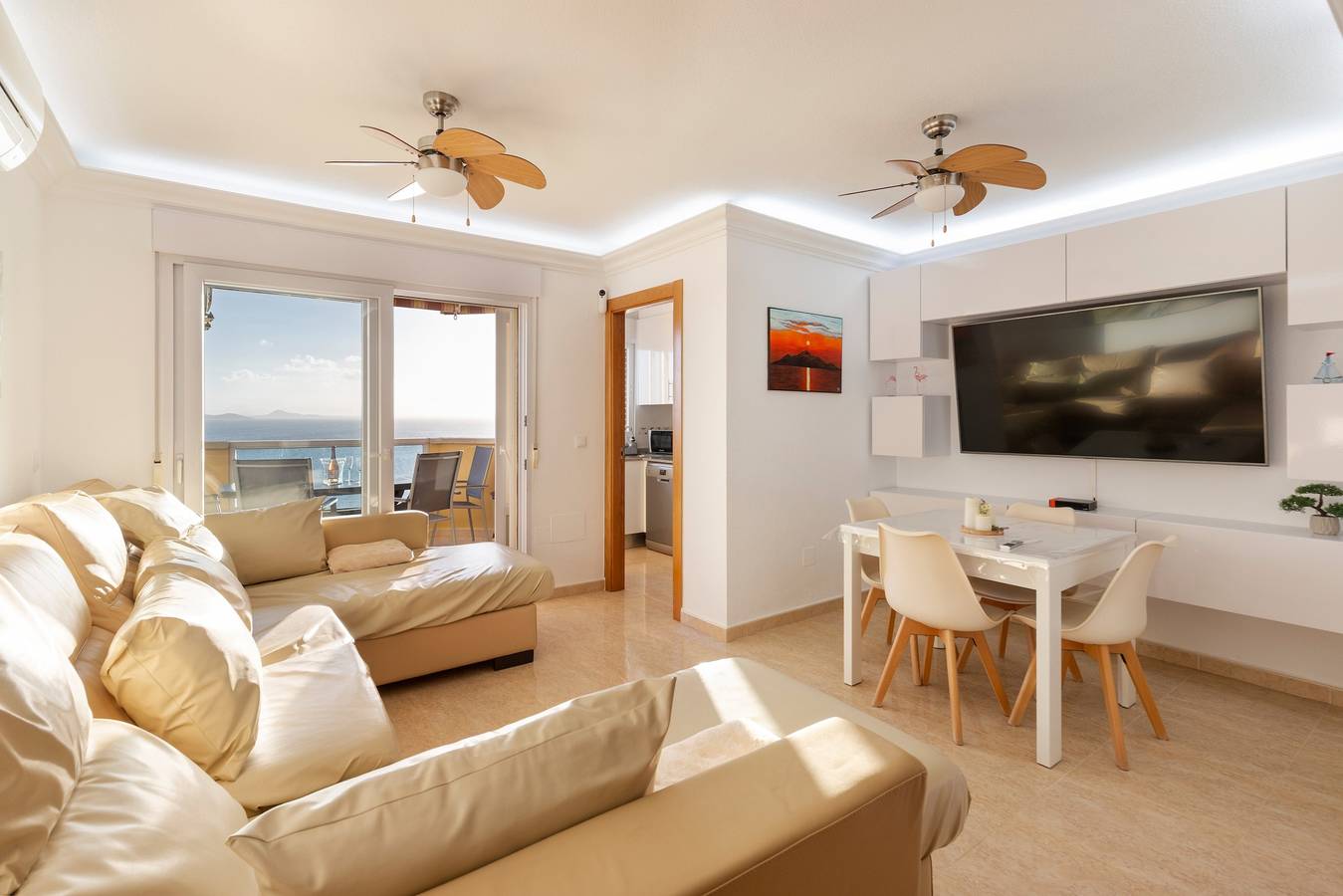 Holiday Home 'Playa Príncipe Beach La Manga' with Sea View, Wi-Fi and Air Conditioning in La Manga del Mar Menor, Cartagena