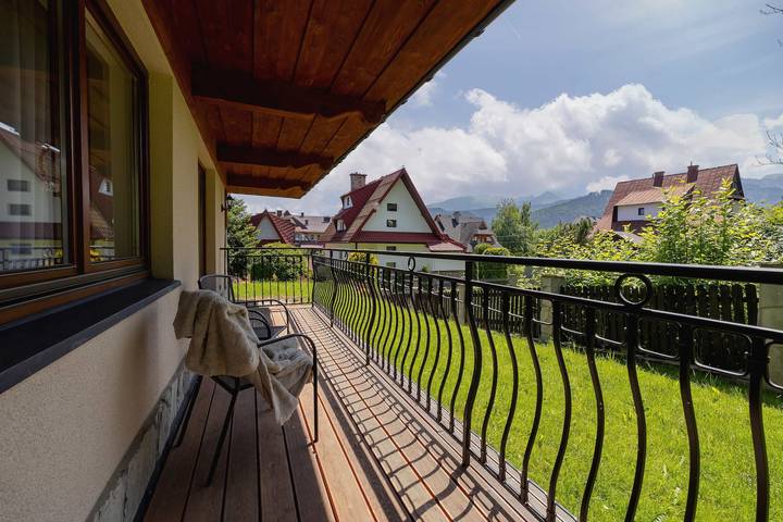 Ganze Wohnung, Mountain Apartment with View | Balcony and Garage Parking in Zakopane, Karpaten (Polen)