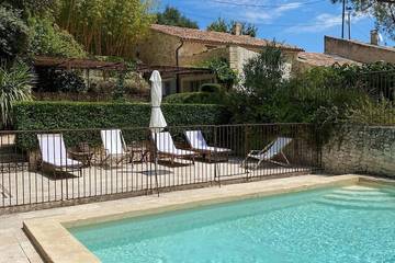 Gîte pour 8 personnes, avec jardin et terrasse, animaux acceptés à Sannes