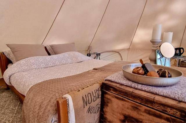 Gîte pour 2 personnes, avec terrasse ainsi que jardin et vue à Saint-Sulpice-d'Excideuil - 2