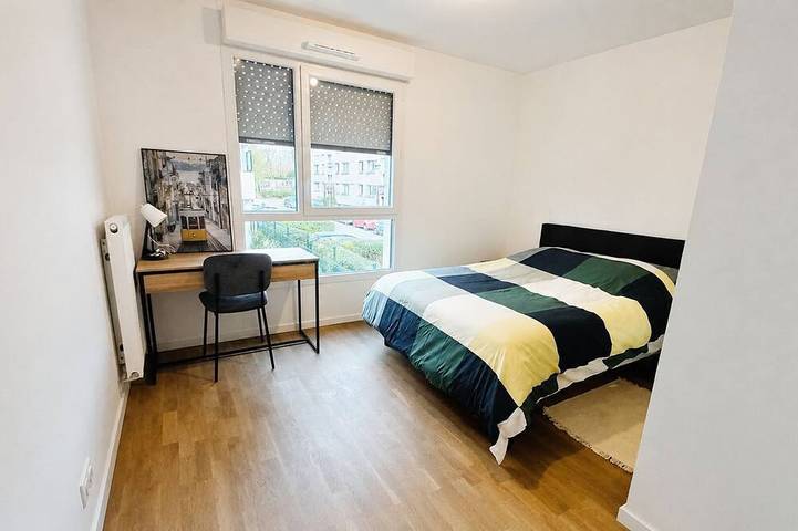 Entire apartment, Belle Chambre pour femme, dans Magnifique F4, 3 Ch in Thiais, Val-de-Marne