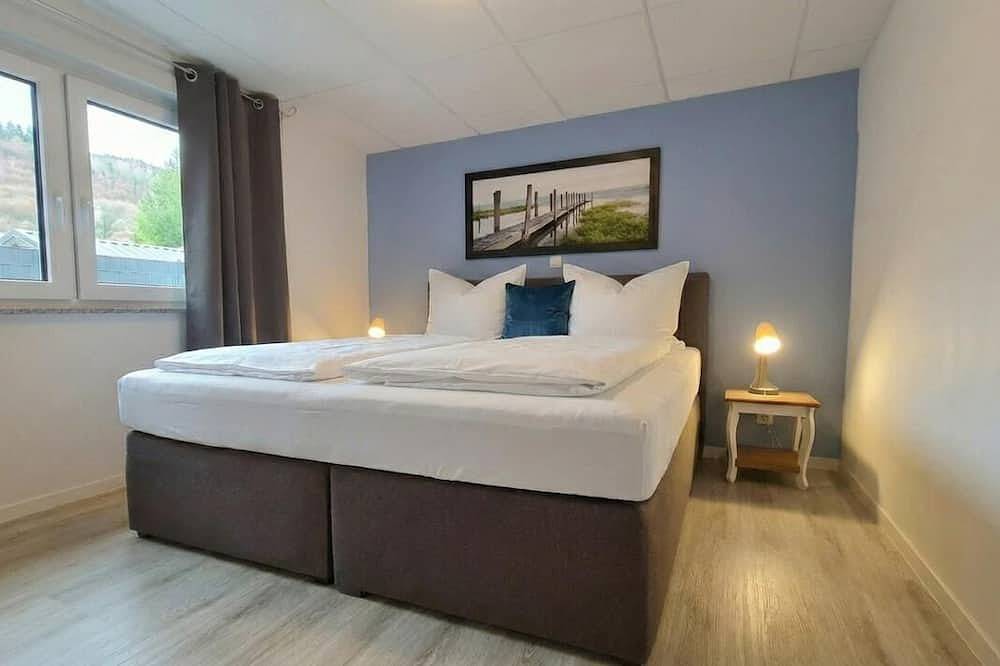 Ganze Wohnung, Waldsee Apartments - Sauna, Whirlpool & Balkon in Rieden (Eifel), Osteifel