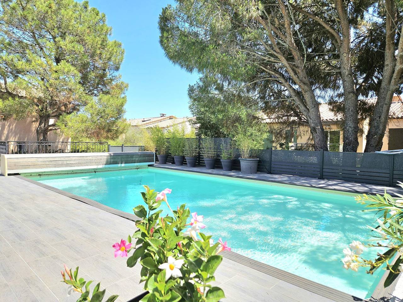 Belle villa avec piscine au centre d'un village in Le Plan-de-la-Tour, Région de Draguignan