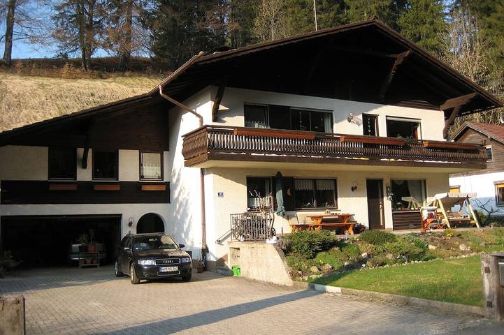 Ferienwohnung für 2 Personen, mit Terrasse und Garten in Wieskirche