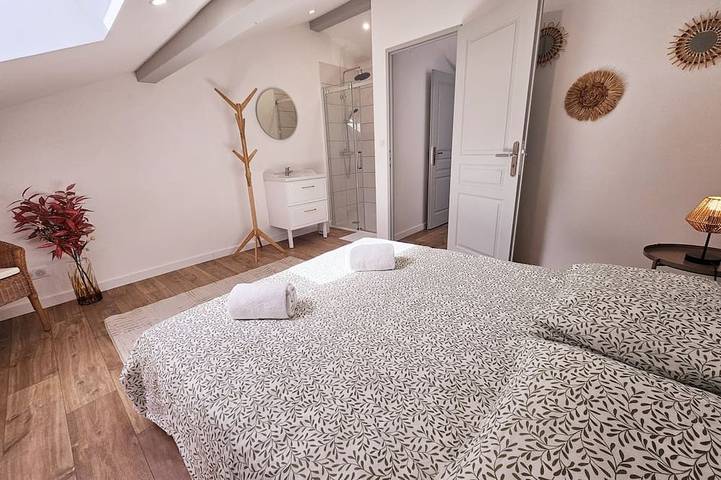 Location de vacances pour 8 personnes, avec Terrasse et Jardin à Châteauneuf-sur-Charente - 4