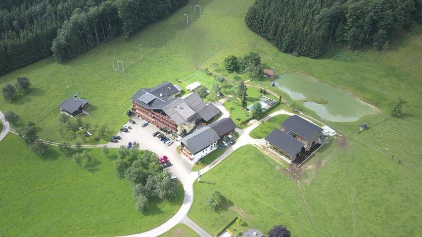 Hotel für 2 Personen, mit Balkon und Terrasse sowie Garten und Pool am Attersee