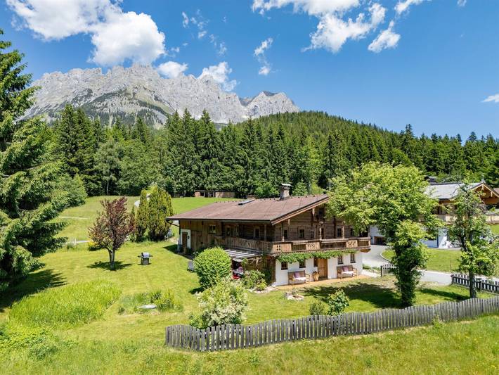 Ferienhaus für 9 Personen, mit Balkon und Terrasse sowie Garten in Wilder Kaiser