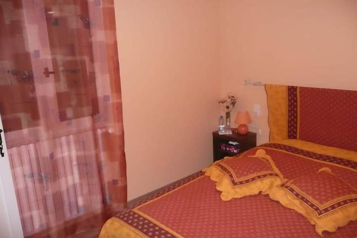 Gîte pour 6 personnes, avec jardin à Buisson - 4