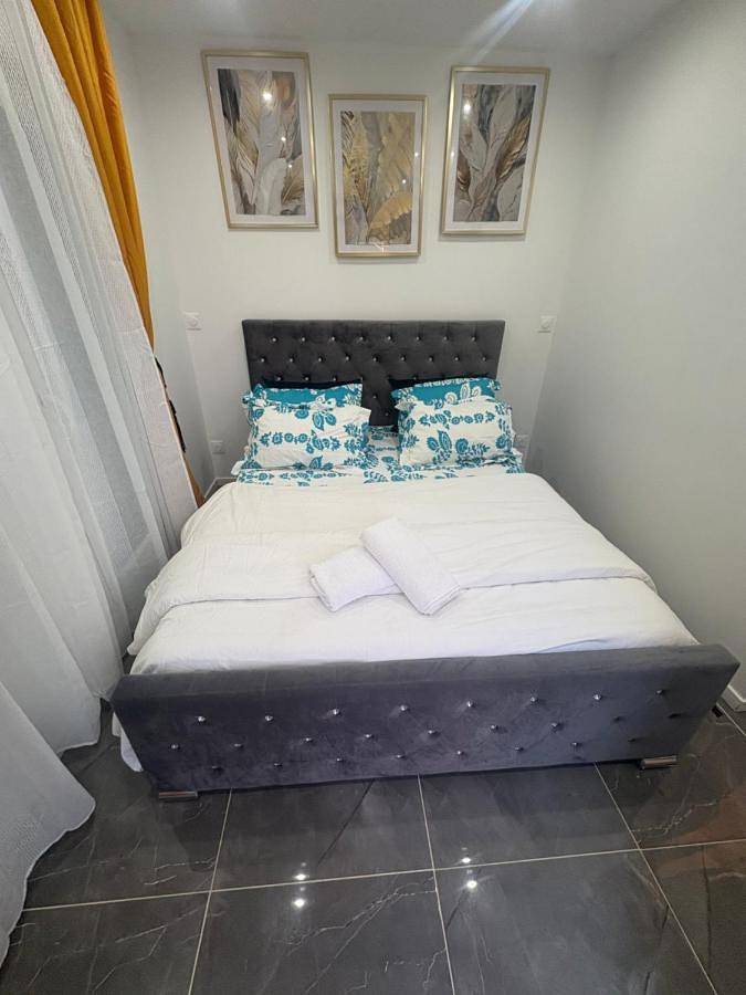 Location de vacances pour 2 personnes, avec terrasse et jardin à Salles - 4