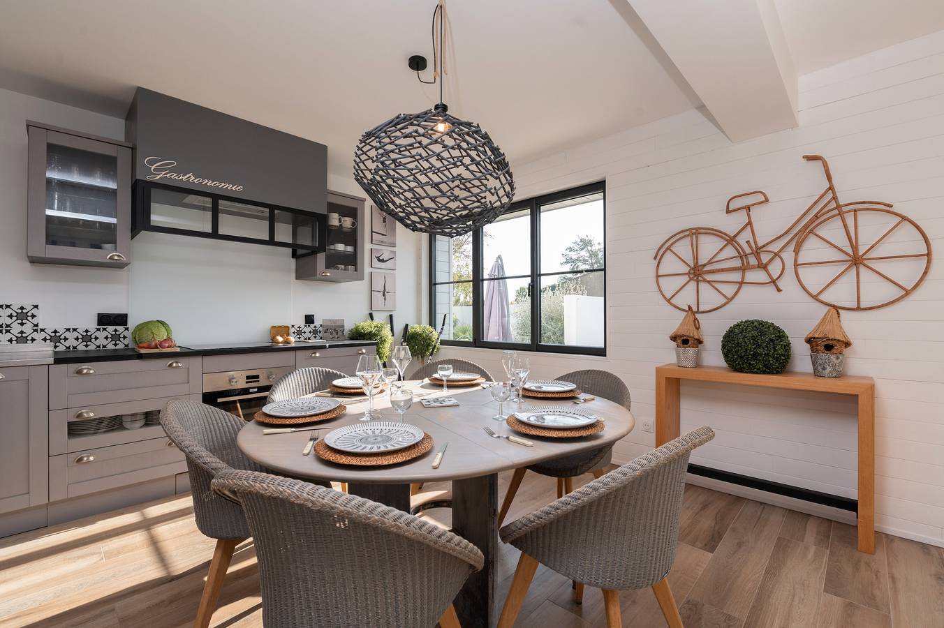 Das Künstleratelier – Zen-Charme! Strände und Geschäfte in Carnac, Côte des Mégalithes