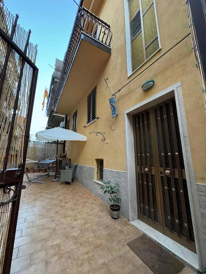 Gîte pour 5 personnes, avec jardin à Mazzarino - 3