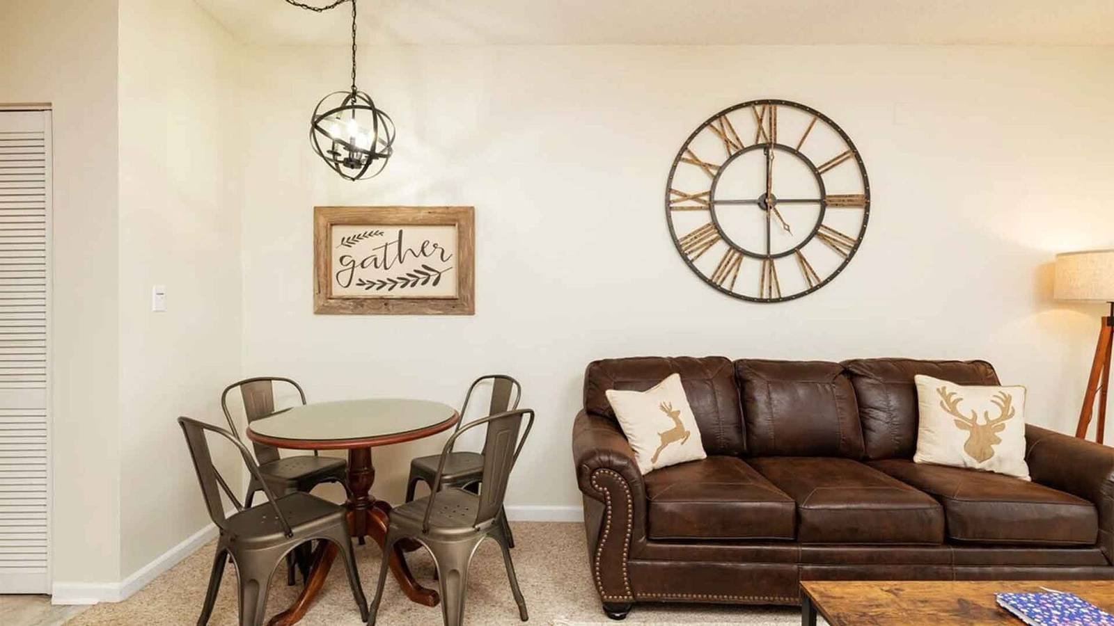 Entire apartment, Fantastic Condo, Pool, Fireplace, in Gatlinburg, Sevier County
