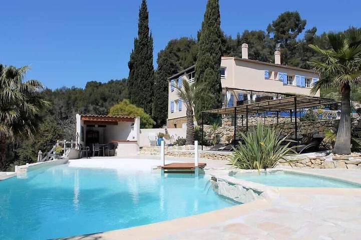 Location de vacances pour 3 personnes à Bandol