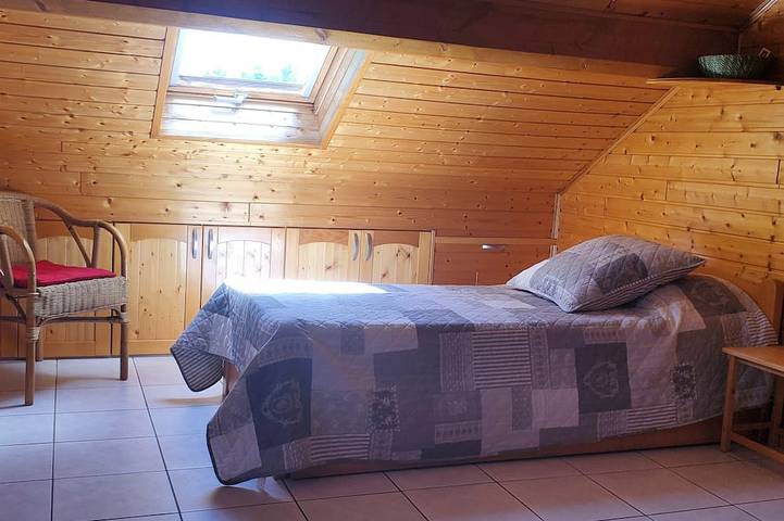 Location de vacances pour 2 personnes, avec jardin à Engins - 2
