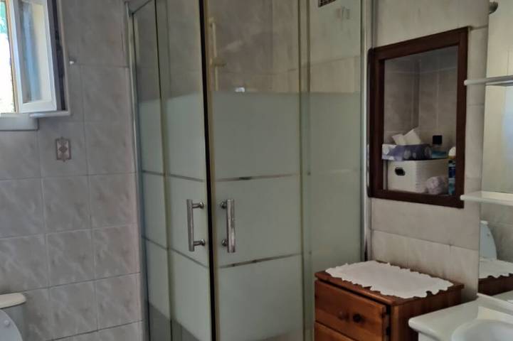 Petite maison avec 2 chambres 2 Personnes avec terrasse   propriété fermée in Calvi, Région de Calvi