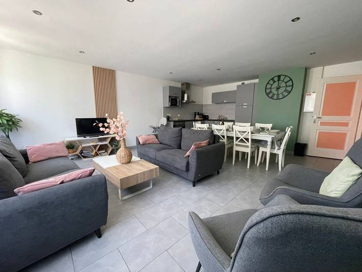 Gîte pour 8 personnes, avec jardin et terrasse