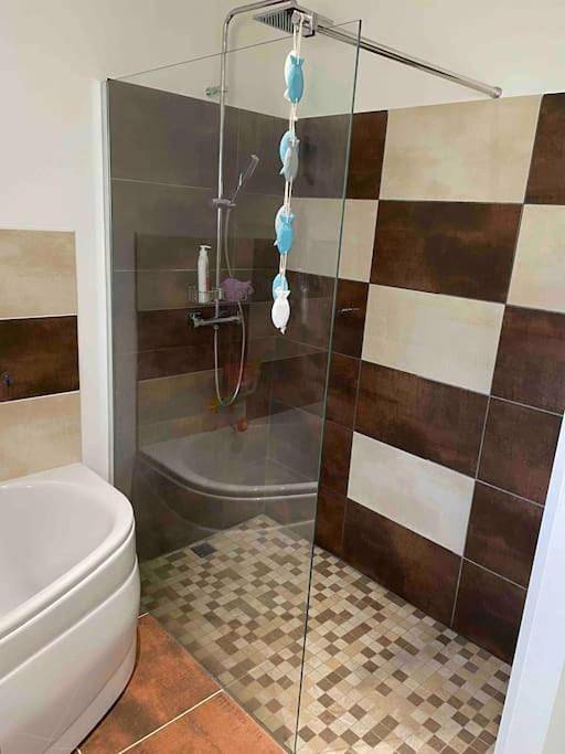 Location de vacances pour 6 personnes, avec jardin ainsi que vue et piscine, animaux acceptés à Villemoustaussou - 3