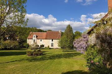 Gîte pour 8 personnes, avec terrasse et jardin, animaux acceptés à Orbigny