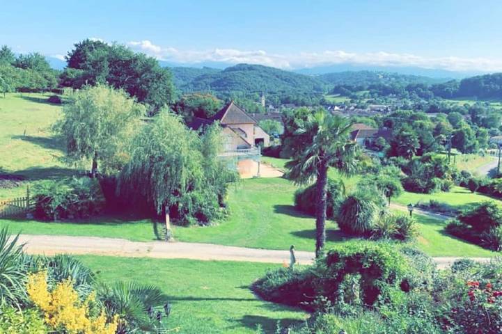 Location de vacances pour 4 personnes, avec Balcon et Jardin à Bordes
