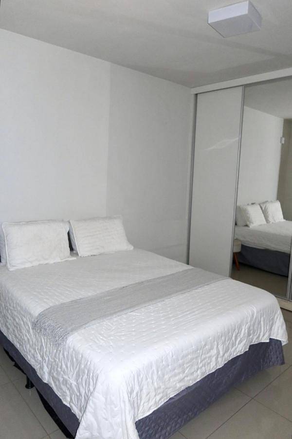 Casas e apartamentos de temporada para 7 pessoas, com vista e vista para o lago e ainda piscina, adaptado a crianças em Tocantins