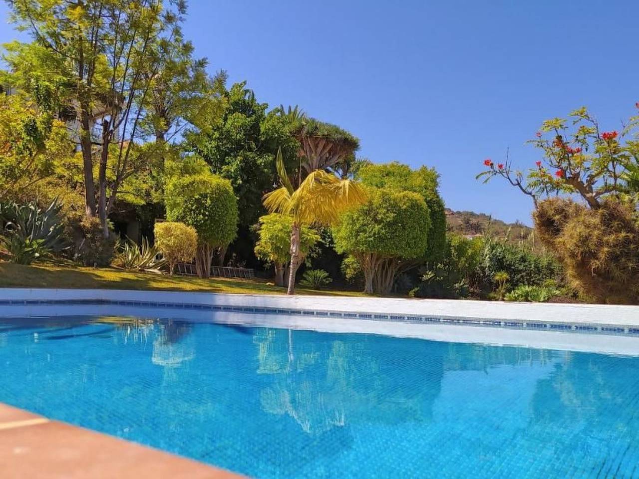 In El Sauzal mit Großem Pool und Meerblick in El Sauzal, Tenerife Norte