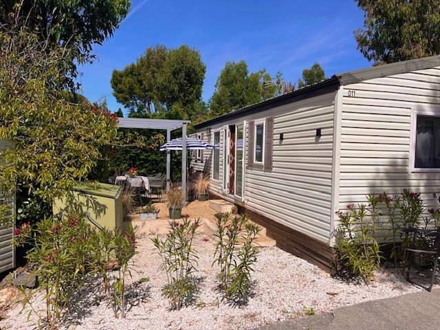 Camping pour 6 personnes, avec jardin et piscine à La Londe-les-Maures - 4