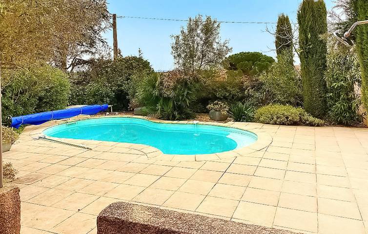 Carpentras Oasis: Apartamento de 145m2 con aire acondicionado, parking, piscina e Internet in Carpentras, Parque natural regional del Mont Ventoux