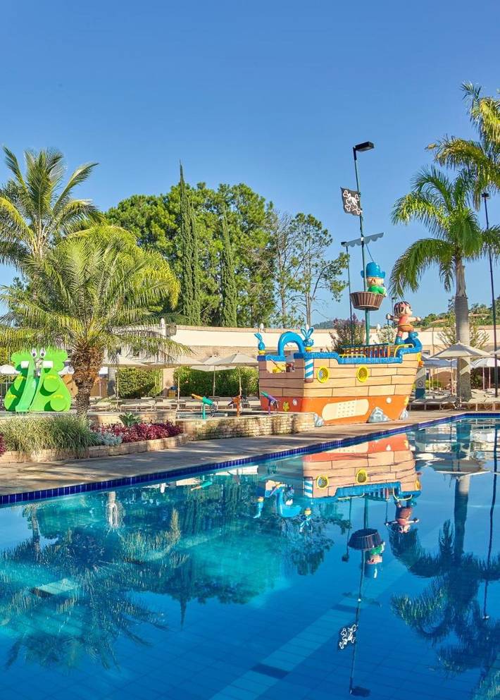 Casas e apartamentos de temporada para 3 pessoas, com jardim e piscina e ainda sauna and jacuzzi em Atibaia