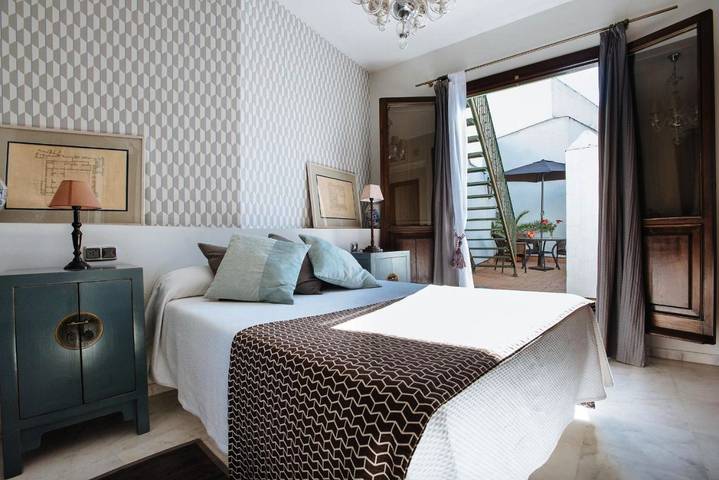 Ferielejlighed for 9 personer, med terrasse - 1