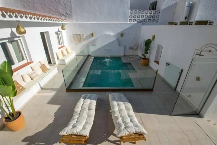 Casa de vacaciones para 6 personas, con balcón además de piscina y jardín - 1