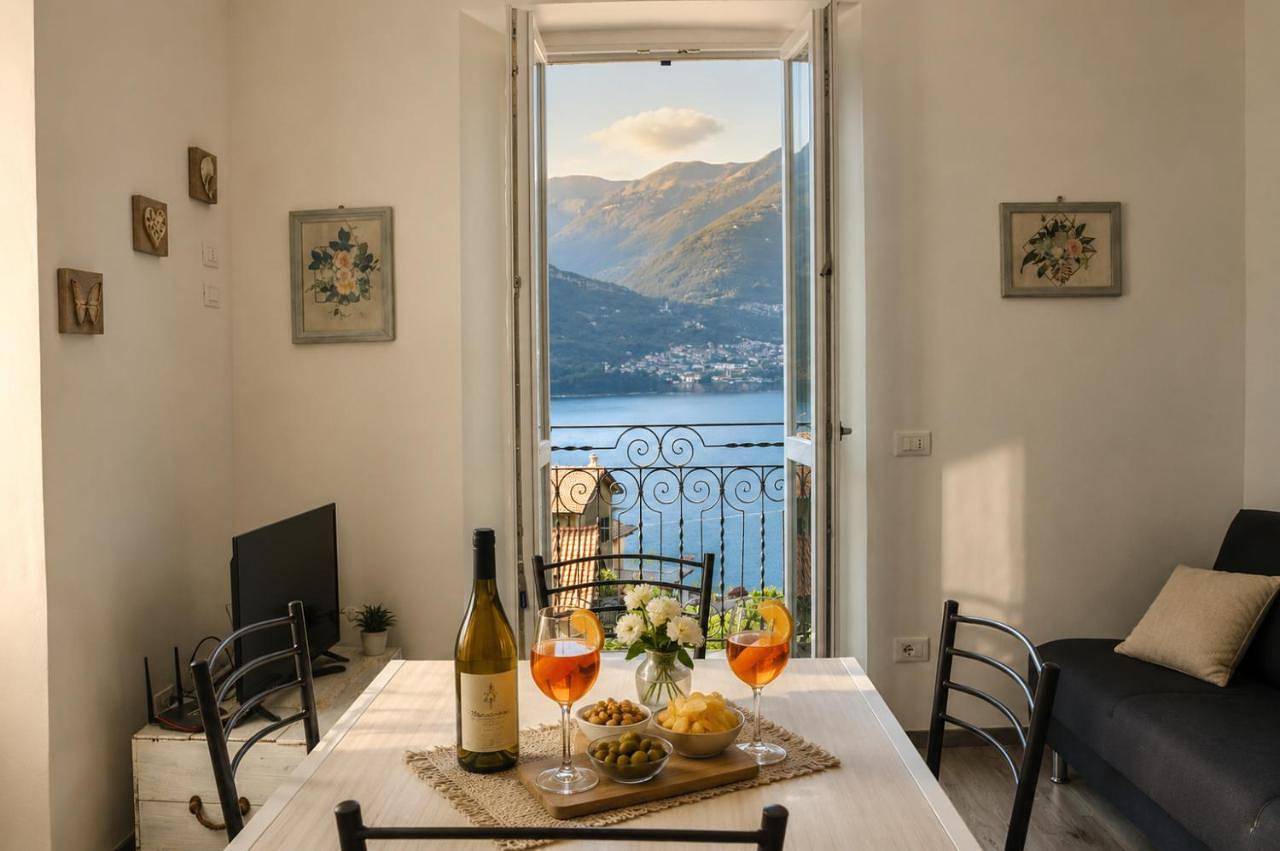 Appartement entier, Lescen White Residence - Lake View in Bagnana (Lezzeno), Lezzeno