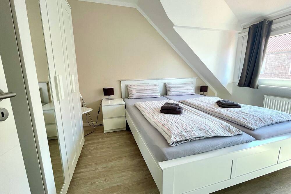 Ganze Wohnung, Sonnendurchflutete Ferienwohnung mit Mini-Meerblick im schönen Ostdorf in Juist